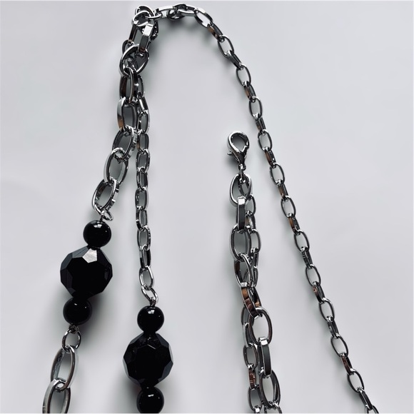 Double strand chain necklace with backdrop - Picture 6 of 7